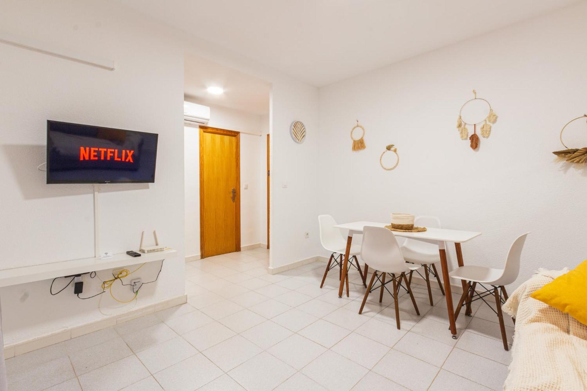 Menabrea Holiday House Near The Beach And Airport Santa Pola Buitenkant foto